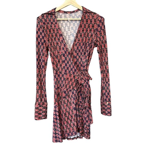 Free‎ People Pink Blue Aztec Geometric Long Sleeve Wrap Dress Womens XS - Picture 1 of 4